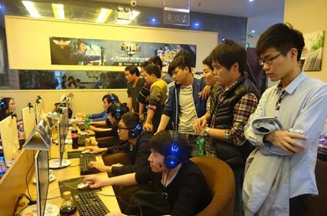 T1 , Hanwha Life Esports , and Dplus KIA 晋级 KeSPA Cup 2025 季后赛